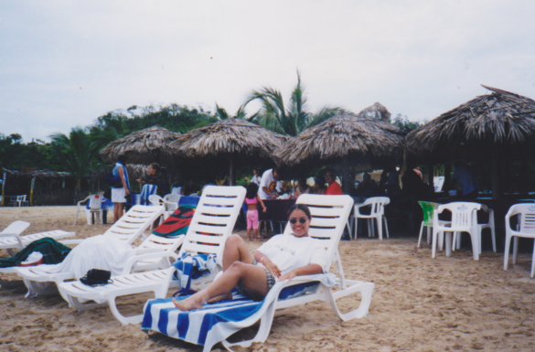 Descansando en la playa en Huatulco.